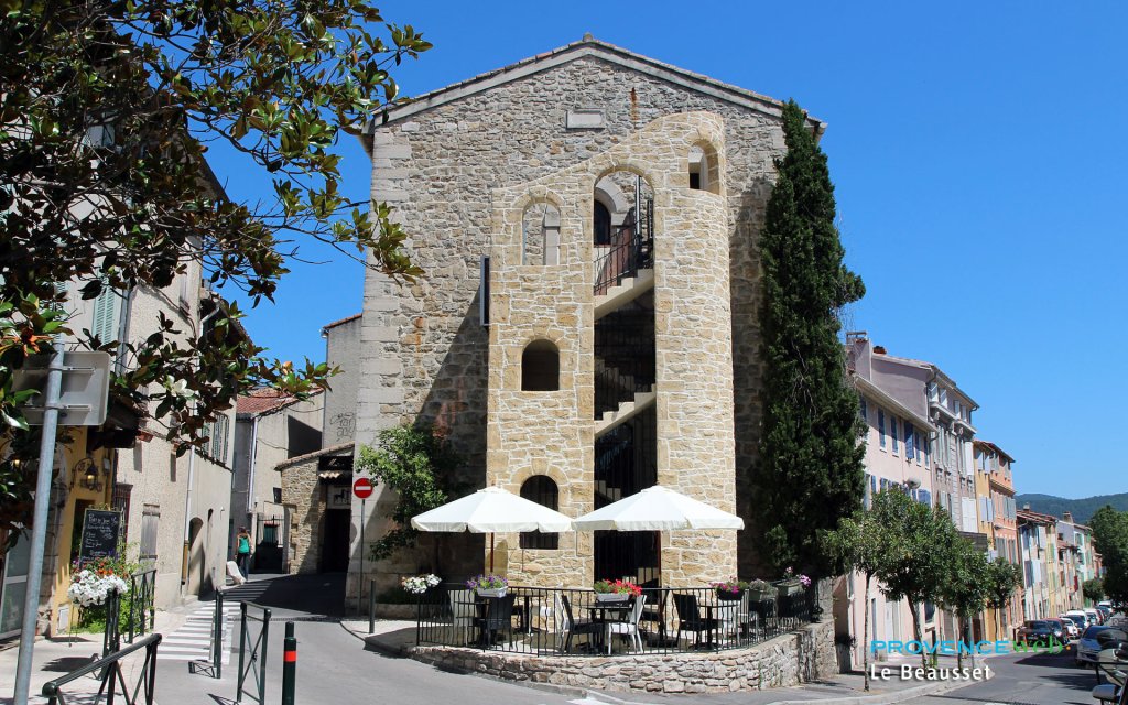 photo de la ville de le beausset